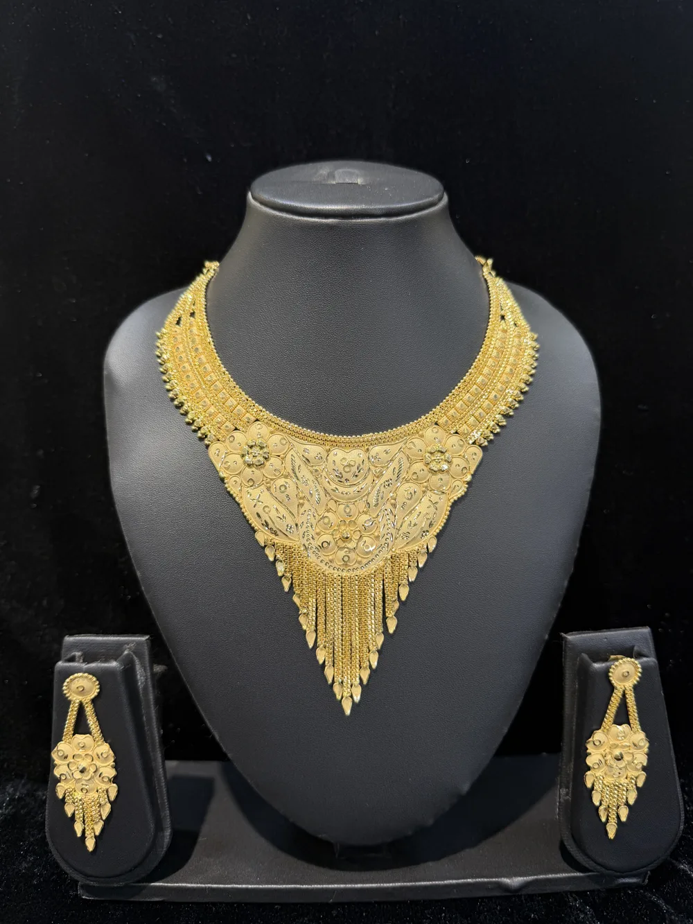 Short Necklace 4